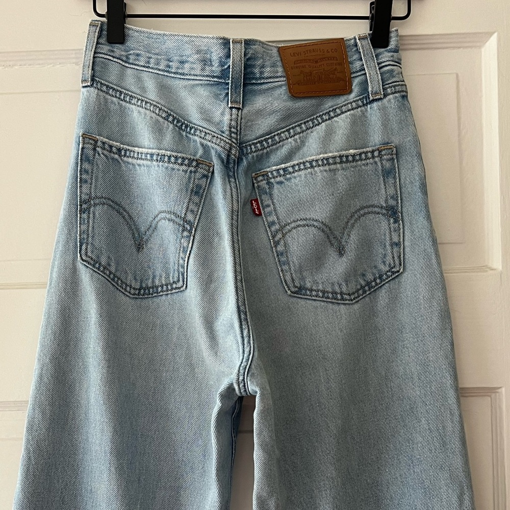 LEVI High Loose Light Wash WideLeg Jeans